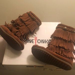 Minnetonka 3 layer fringe boot